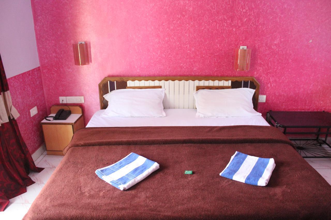 Hotel Natasha Панаджи Экстерьер фото