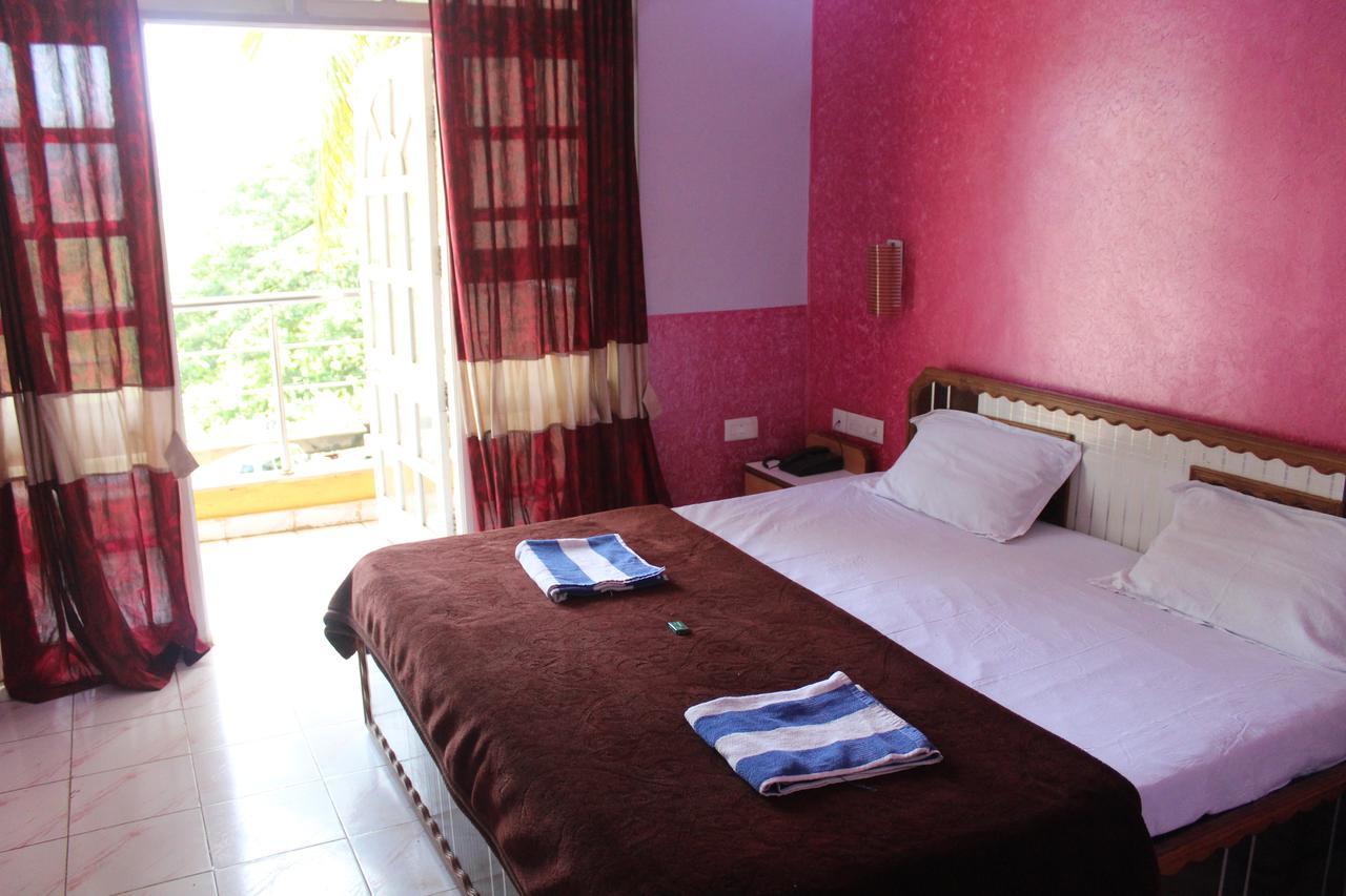 Hotel Natasha Панаджи Экстерьер фото